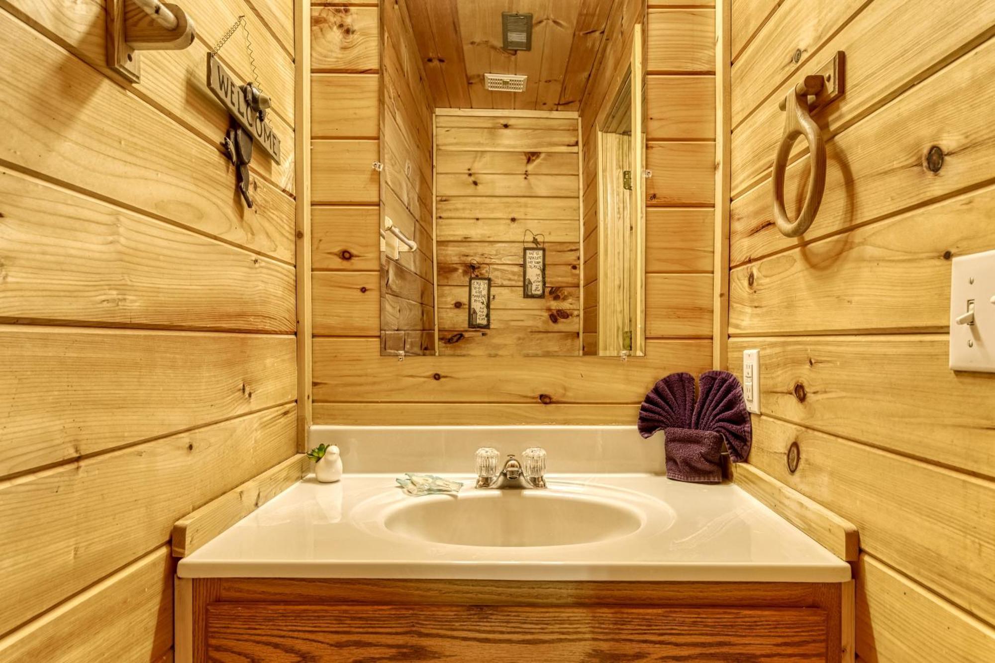 Suite Sensations, Hot Tub, Pool Table, 1089 Free Tickets Each Paid Day, Dollywood And More Pigeon Forge Eksteriør bilde