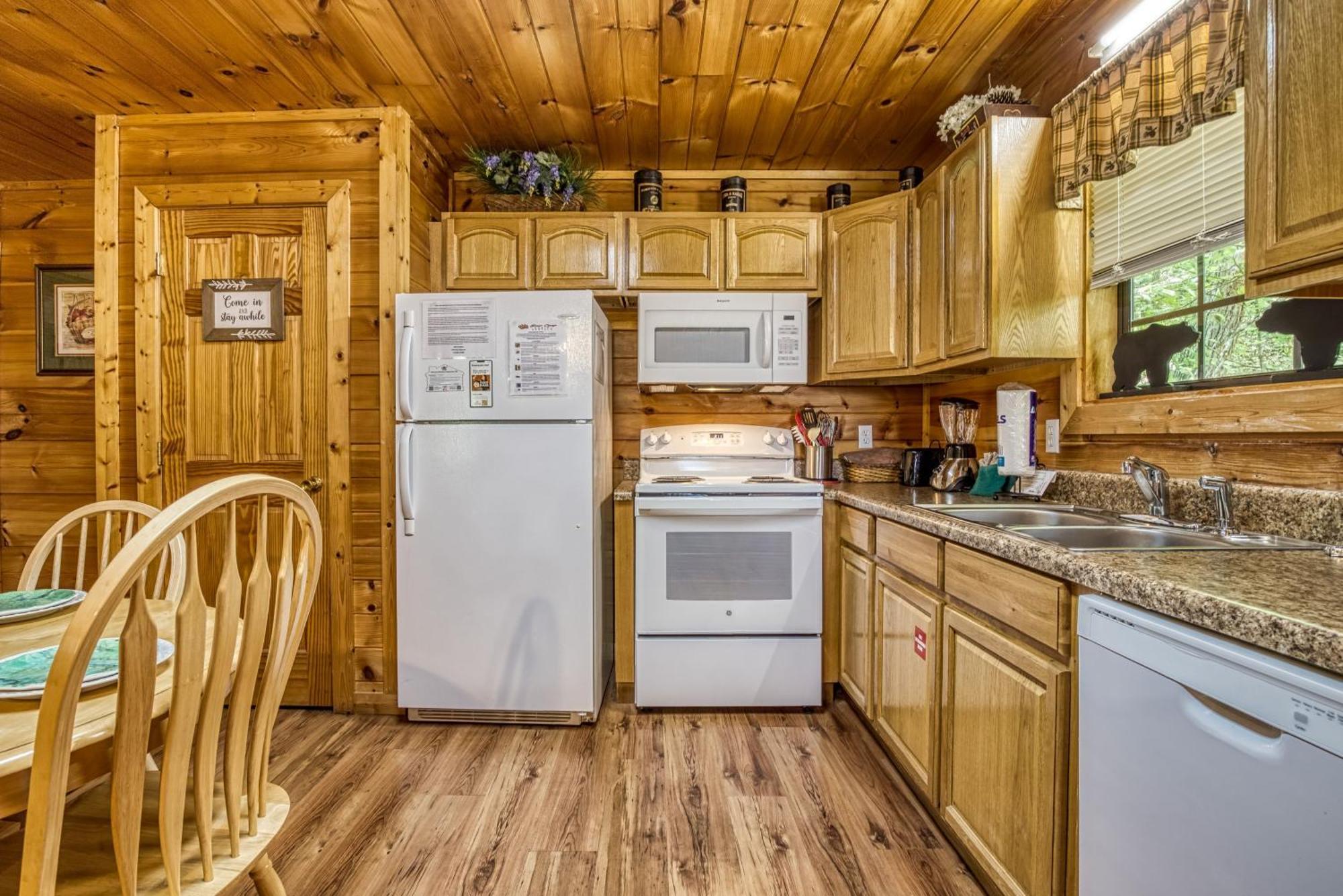 Suite Sensations, Hot Tub, Pool Table, 1089 Free Tickets Each Paid Day, Dollywood And More Pigeon Forge Eksteriør bilde